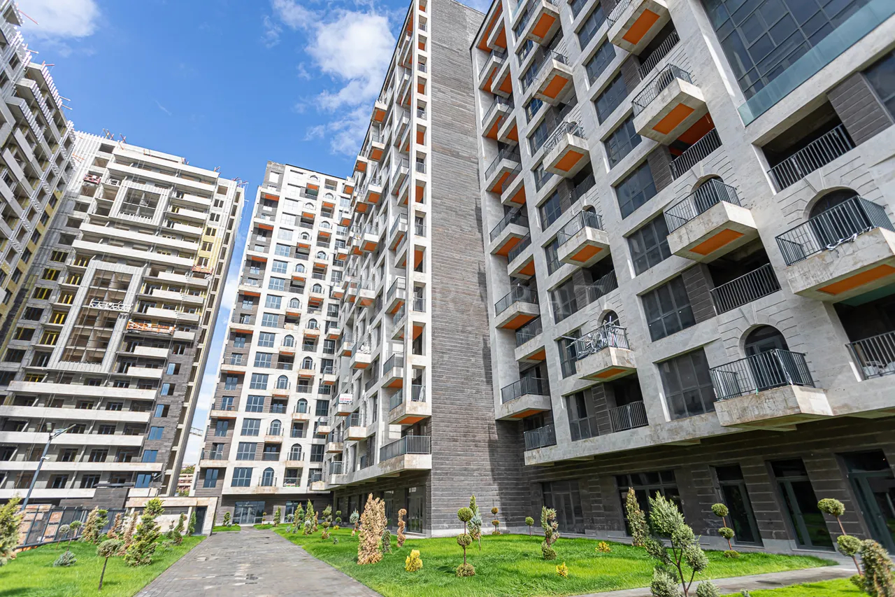 Купить 3 комнатную квартиру Ленинградян, Квартал Ваагни Ереван, 159282