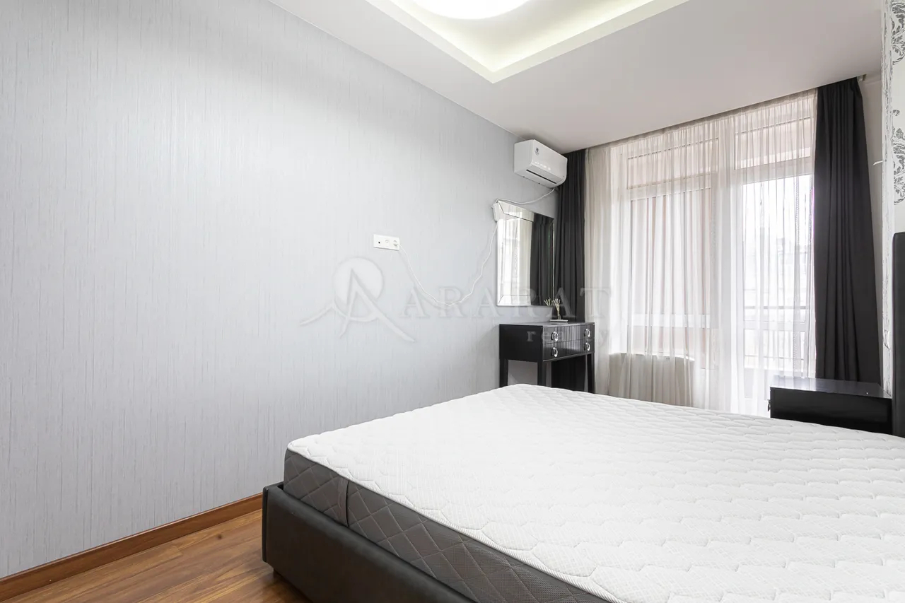 3 bedroom apartment for rent Sayat-Nova Ave, Center Yerevan, 158193
