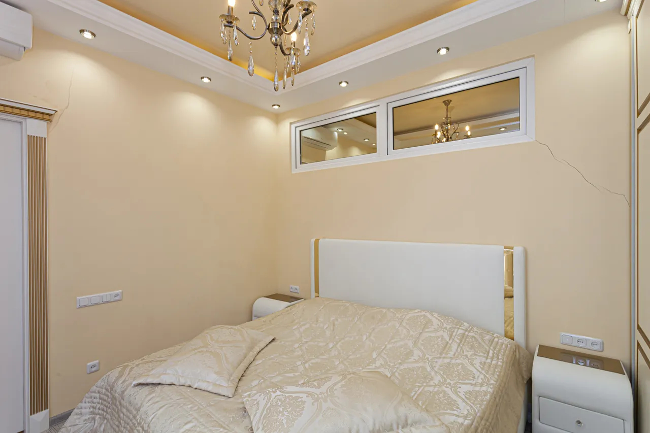 3 bedroom apartment for rent rue d'Amiryan, Center Yerevan, 161928
