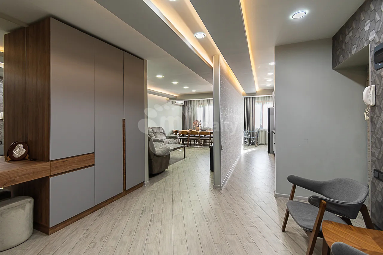 4 bedroom apartment for sale Paronyan St, Center Yerevan, 161626