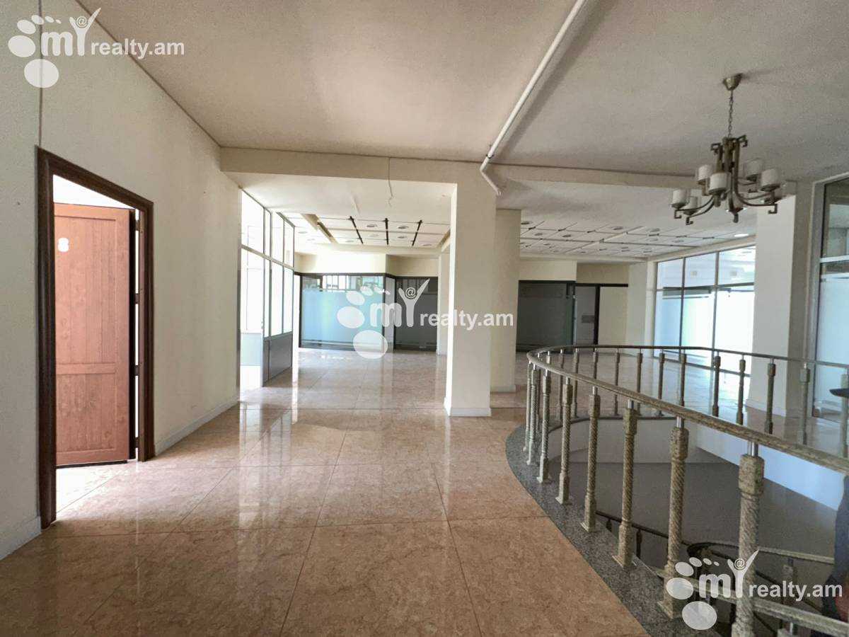 Կոմերցիոն տարածք վարձով ՆարԴոսի փող, Կենտրոն Երևան, 161068