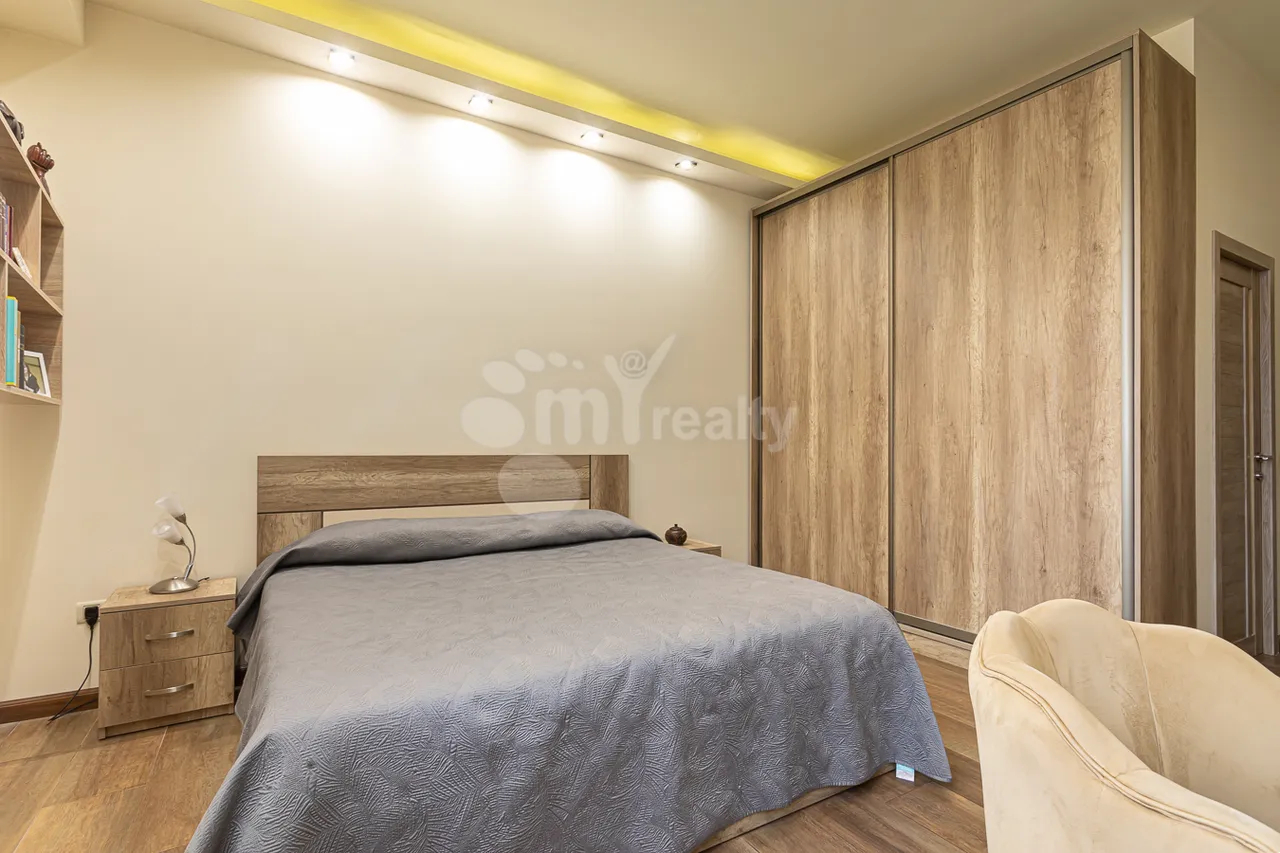 4 bedroom apartment for sale Yekmalyan St, Center Yerevan, 158585