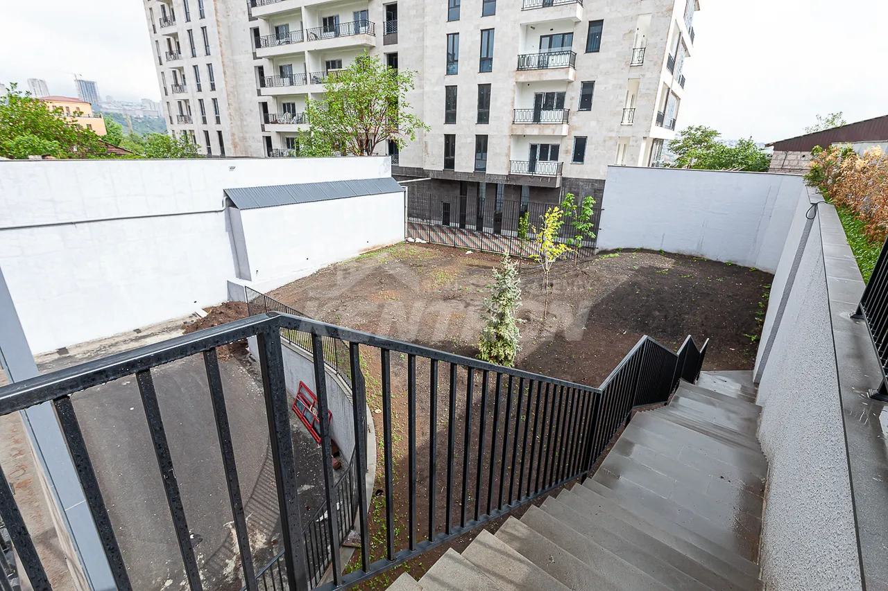 3 սենյականոց բնակարան  Գոգոլի փող., Քանաքեռ-Զեյթուն Երևան, 157787