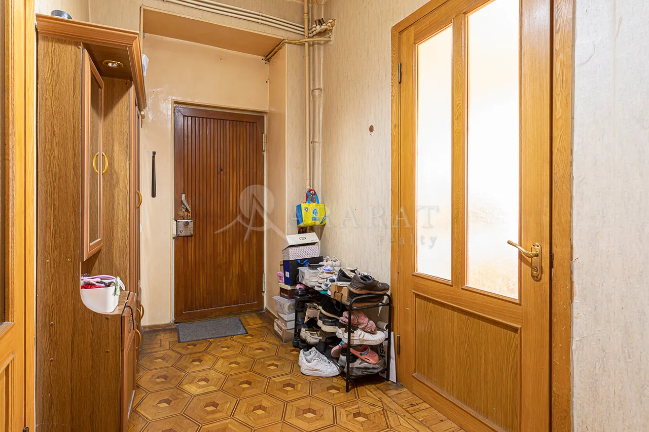 3 bedroom apartment for sale Paronyan St, Center Yerevan, 157420