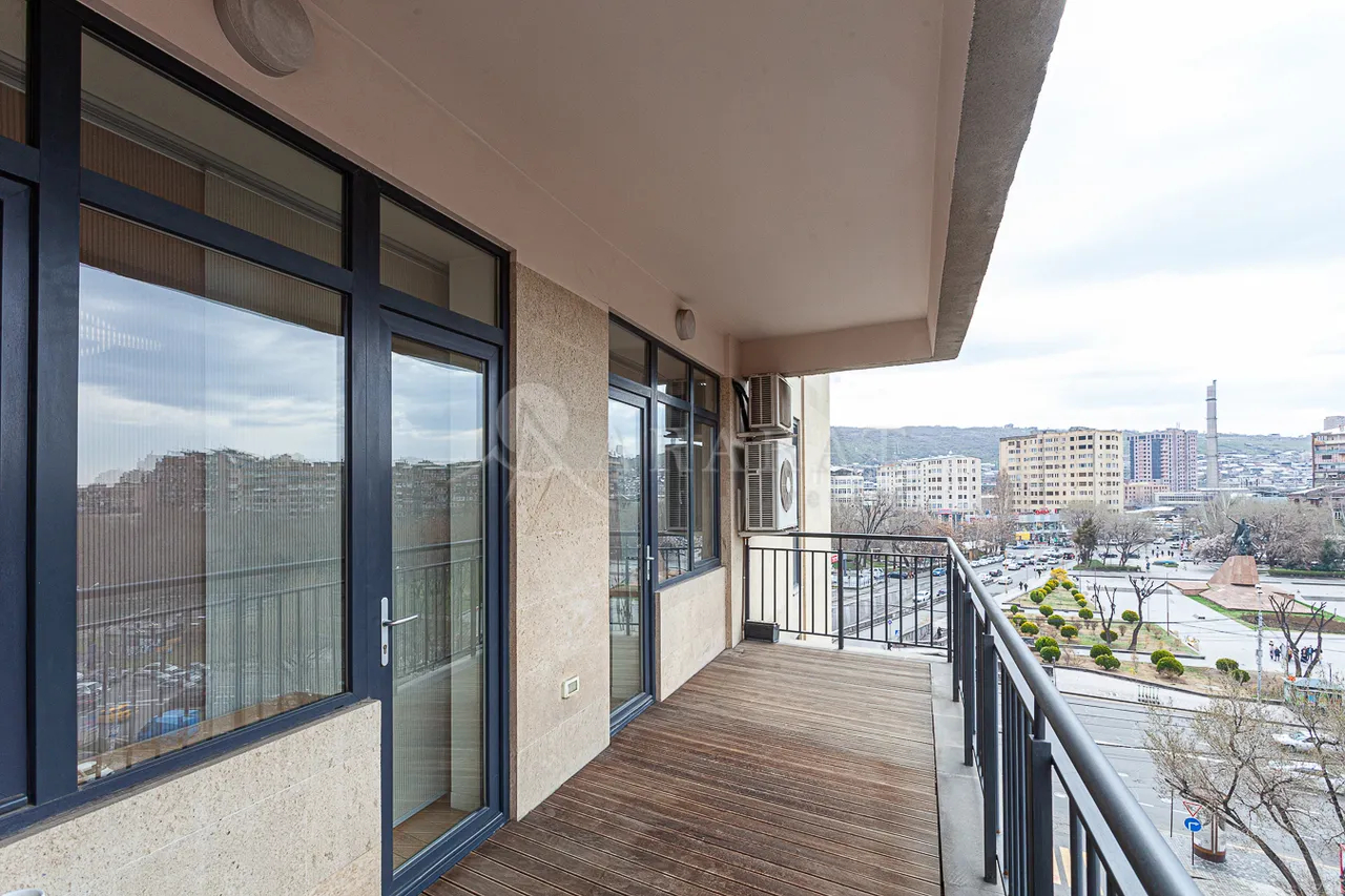 4 սենյականոց բնակարան վարձով Վարդանանց փող, Կենտրոն Երևան, 158841