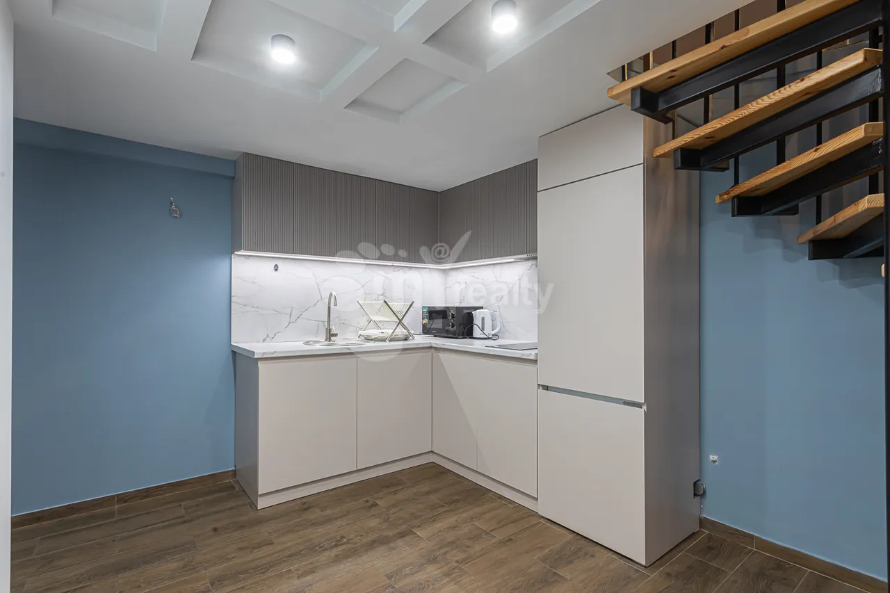 4 bedroom apartment for sale Koghbatsi St, Center Yerevan, 159428