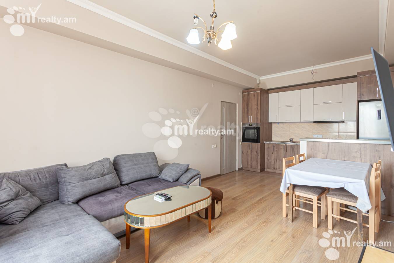 Купить 4 комнатную квартиру Аргишти ул, Центр Ереван, 151693
