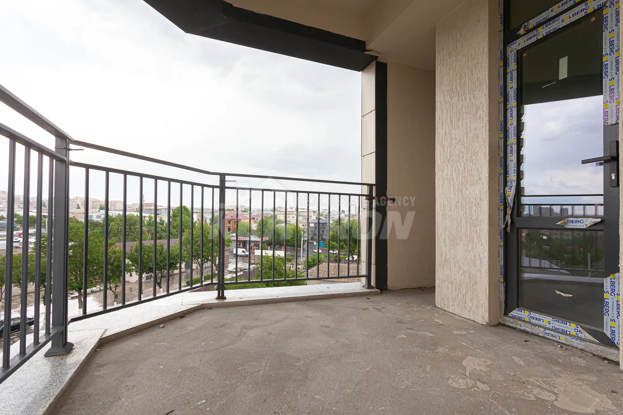 Купить 3 комнатную квартиру Асратян ул., Ачапняк Ереван, 157404