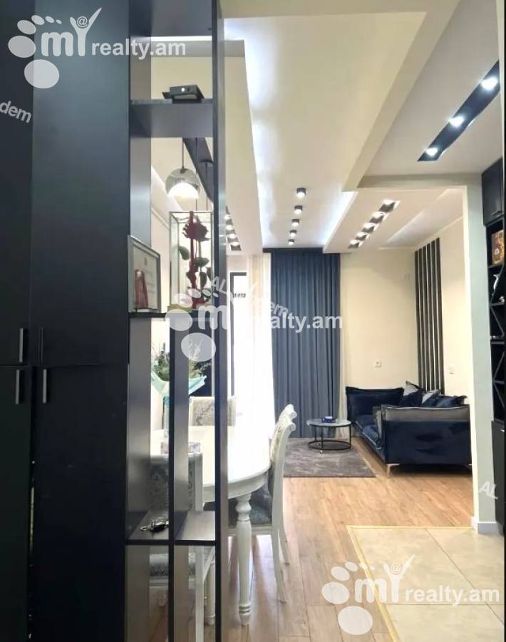 3 bedroom apartment for sale خیابان گِریبودوف, عربگیر ایروان, 143539