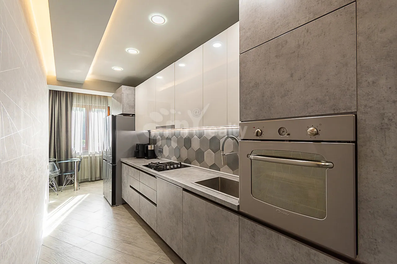 4 bedroom apartment for sale Paronyan St, Center Yerevan, 161626