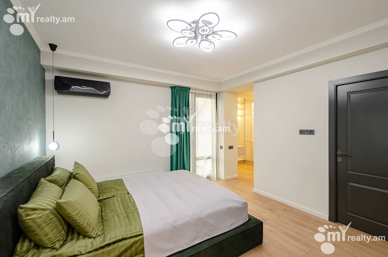 3 սենյականոց բնակարան  Օրբելի Եղբայրների փող, Արաբկիր Երևան, 142936