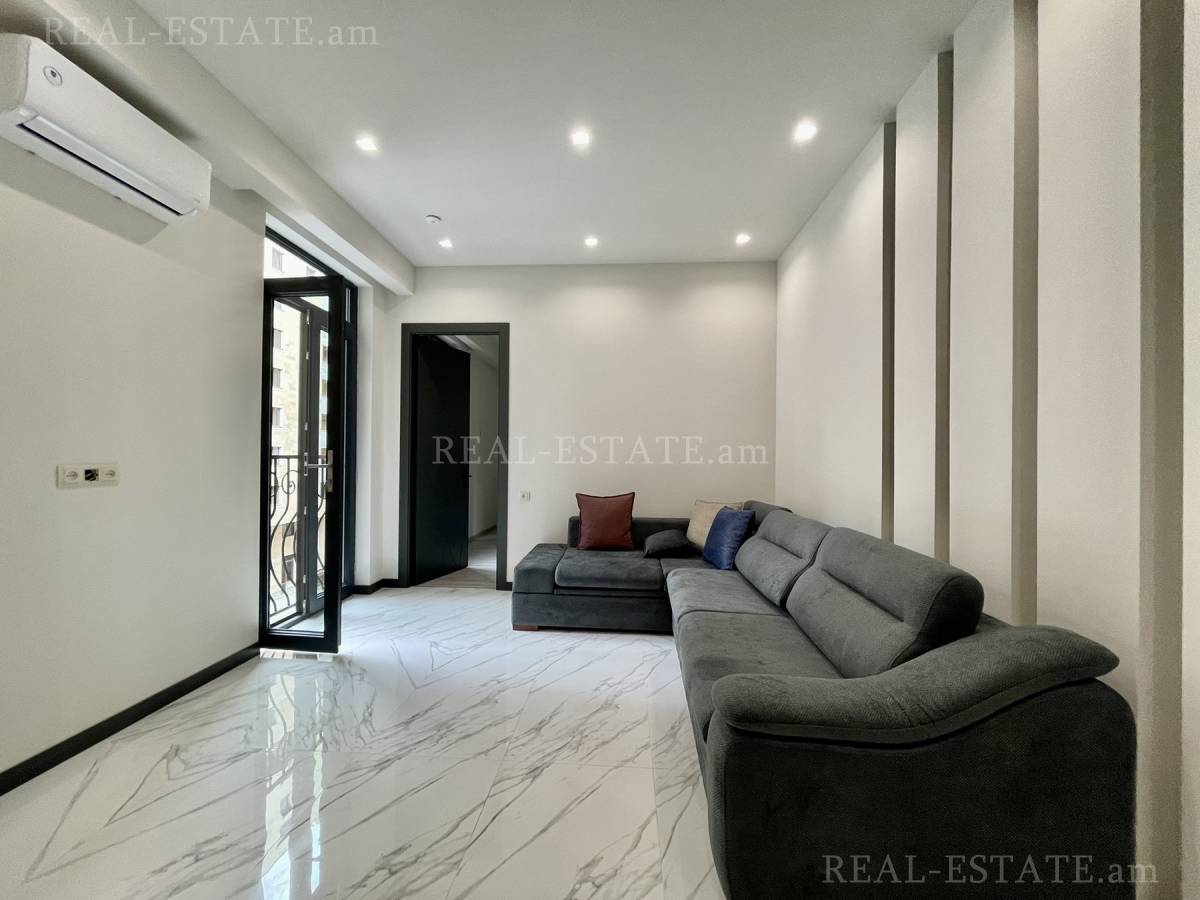 3 bedroom apartment for rent Amiryan St, Center Yerevan, 131705