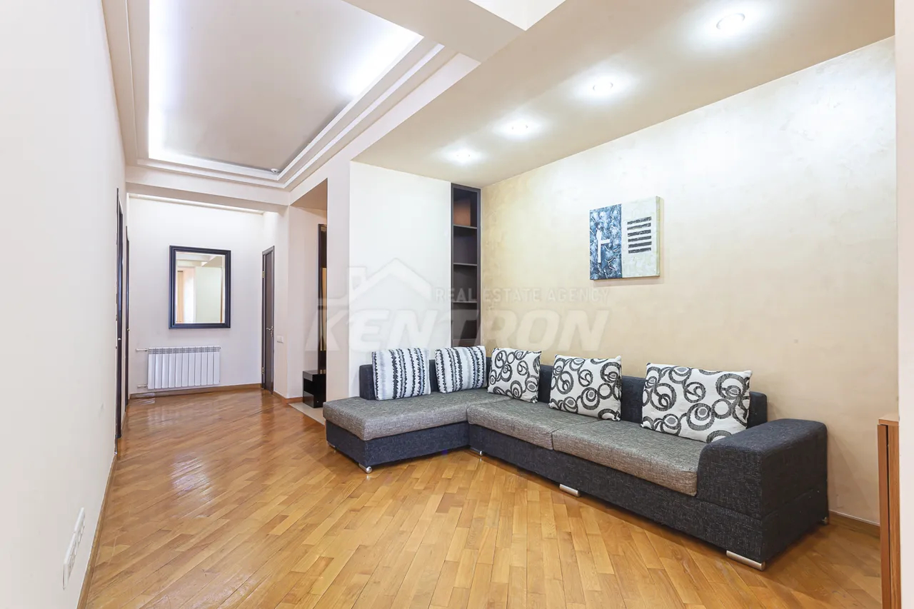 3 սենյականոց բնակարան  Ամիրյան փող, Կենտրոն Երևան, 158287