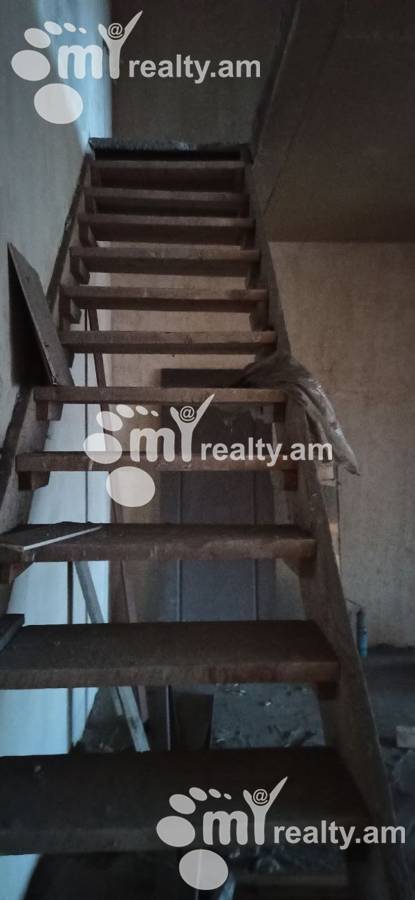 4 bedroom apartment for sale Antarayin St, Center Yerevan, 156550