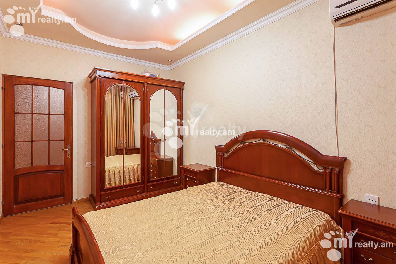 Купить 3 комнатную квартиру Екмалян ул, Центр Ереван, 153469