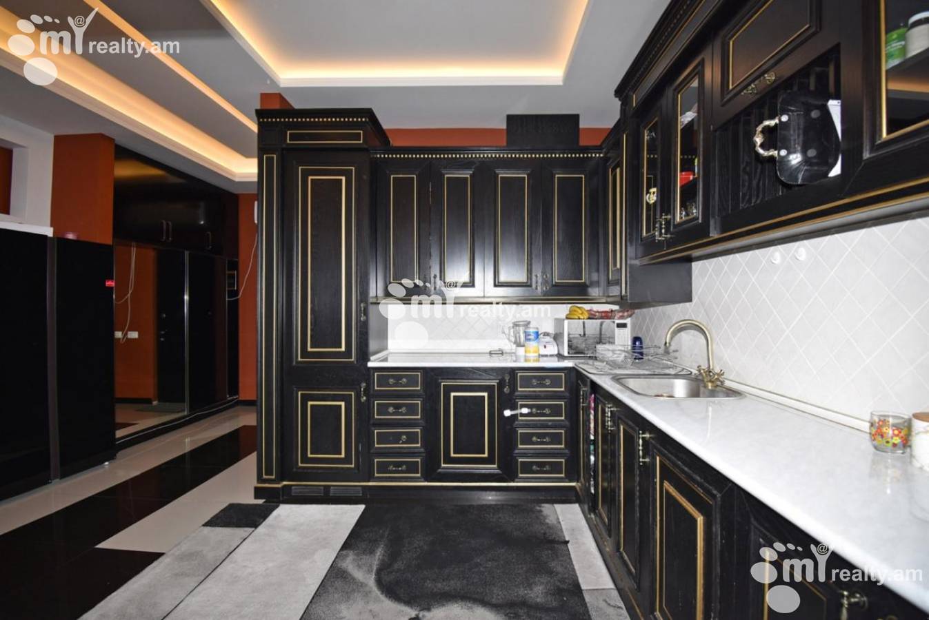 3 սենյականոց բնակարան  Քեռու փող, Արաբկիր Երևան, 159426