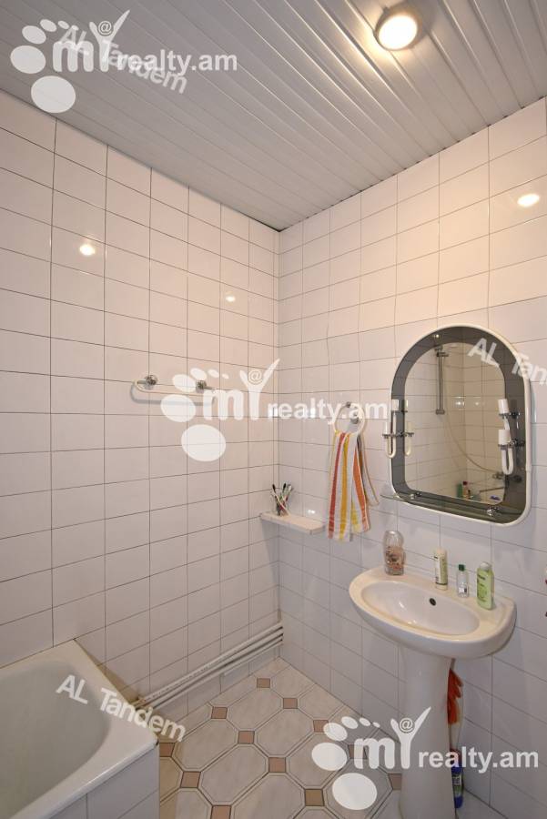 House for sale Antarayin St, Center Yerevan, 127724