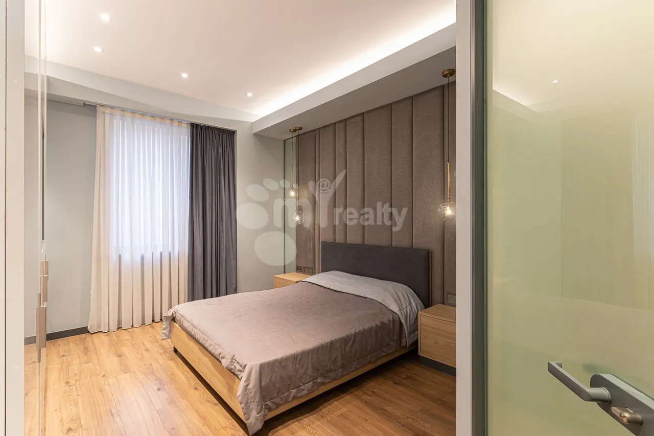 3 սենյականոց բնակարան վարձով Բուզանդի փող, Կենտրոն Երևան, 159437