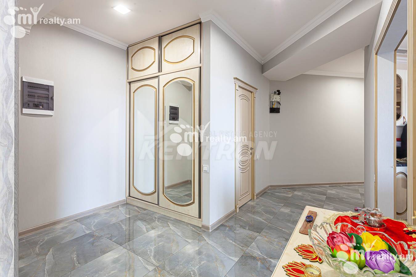 Купить 4 комнатную квартиру Сасна Црер ул., Давташен Ереван, 154888