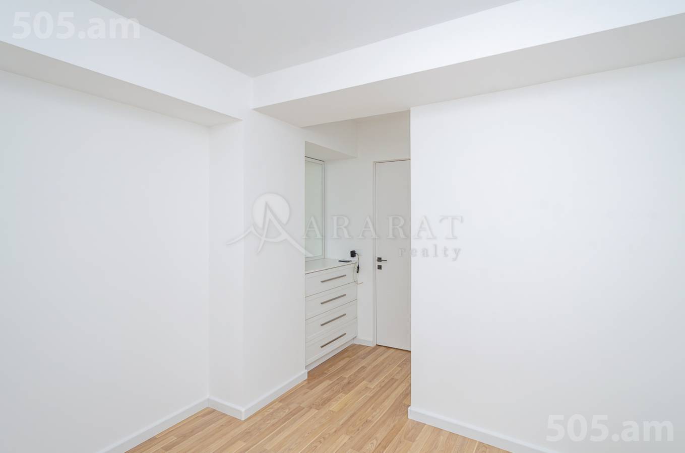 4 bedroom apartment for rent Aygedzor St, Arabkir Yerevan, 154312