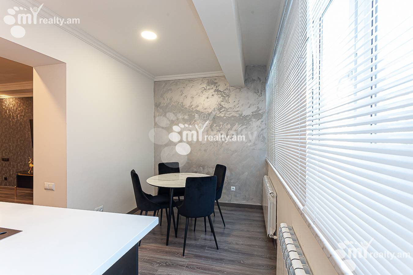 3 սենյականոց բնակարան  Զաքյան փող, Կենտրոն Երևան, 146567