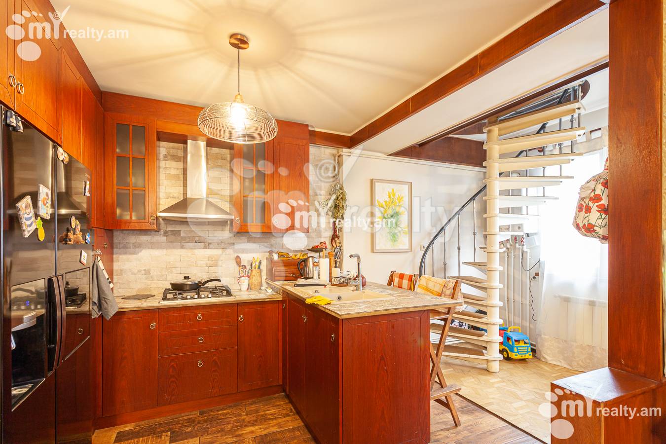 Купить 5 комнатную квартиру Московян ул, Центр Ереван, 136091