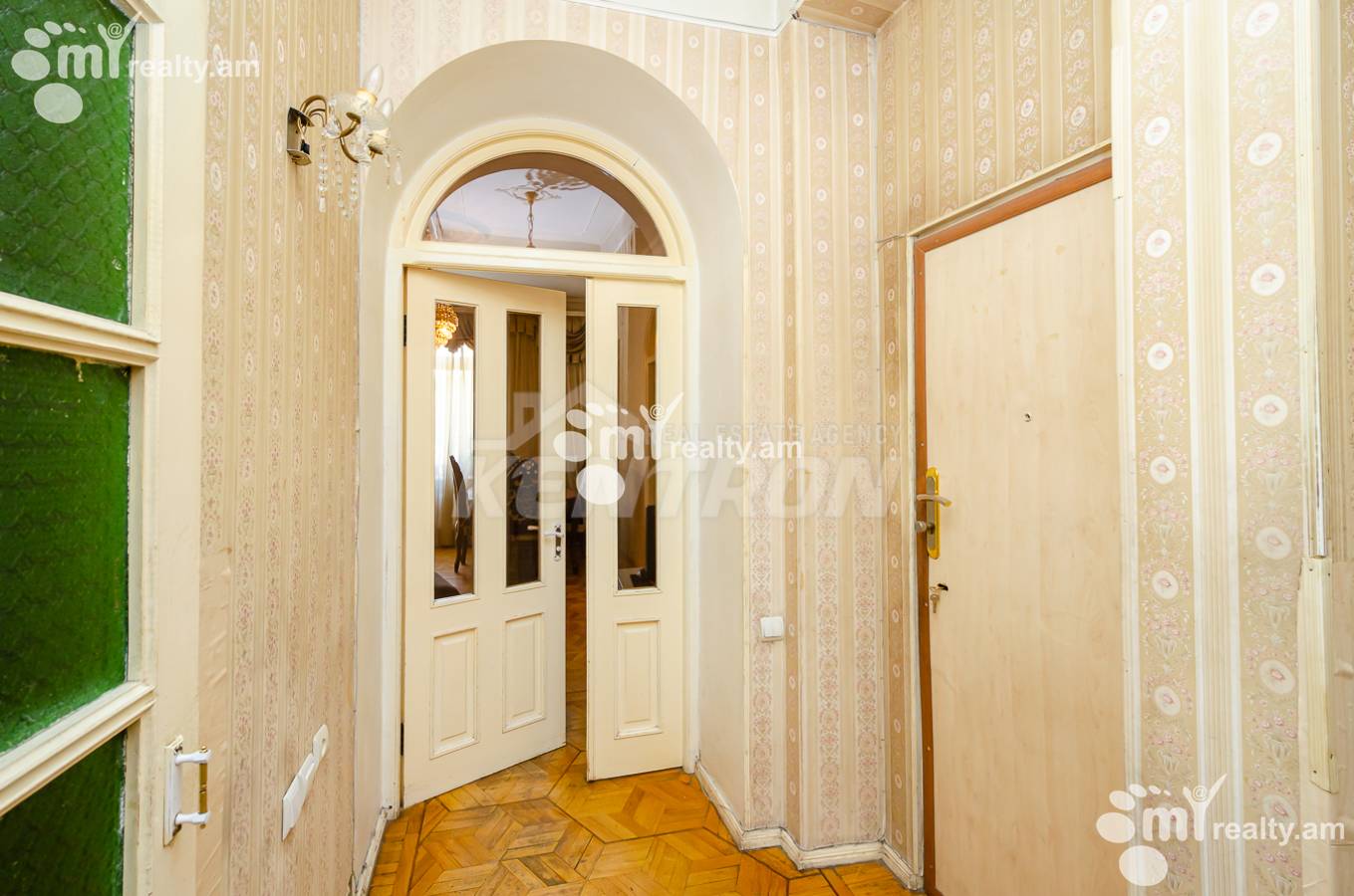 3 սենյականոց բնակարան  Չարենցի փող, Կենտրոն Երևան, 152399