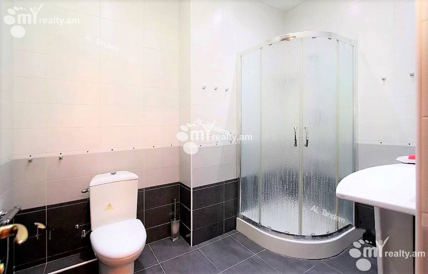 4 bedroom apartment for sale Northern(Hyusisayin)  Ave, Center Yerevan, 139740