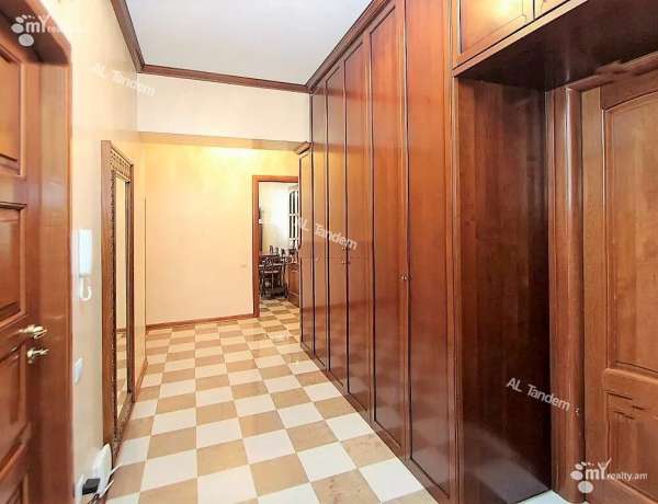 4-senyakanoc-bnakaran-vacharq-Yerevan-Center