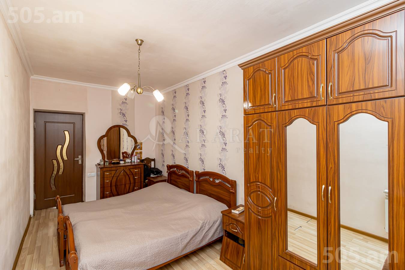 2 սենյականոց բնակարան  Ա. Խաչատրյան փող, Արաբկիր Երևան, 150486