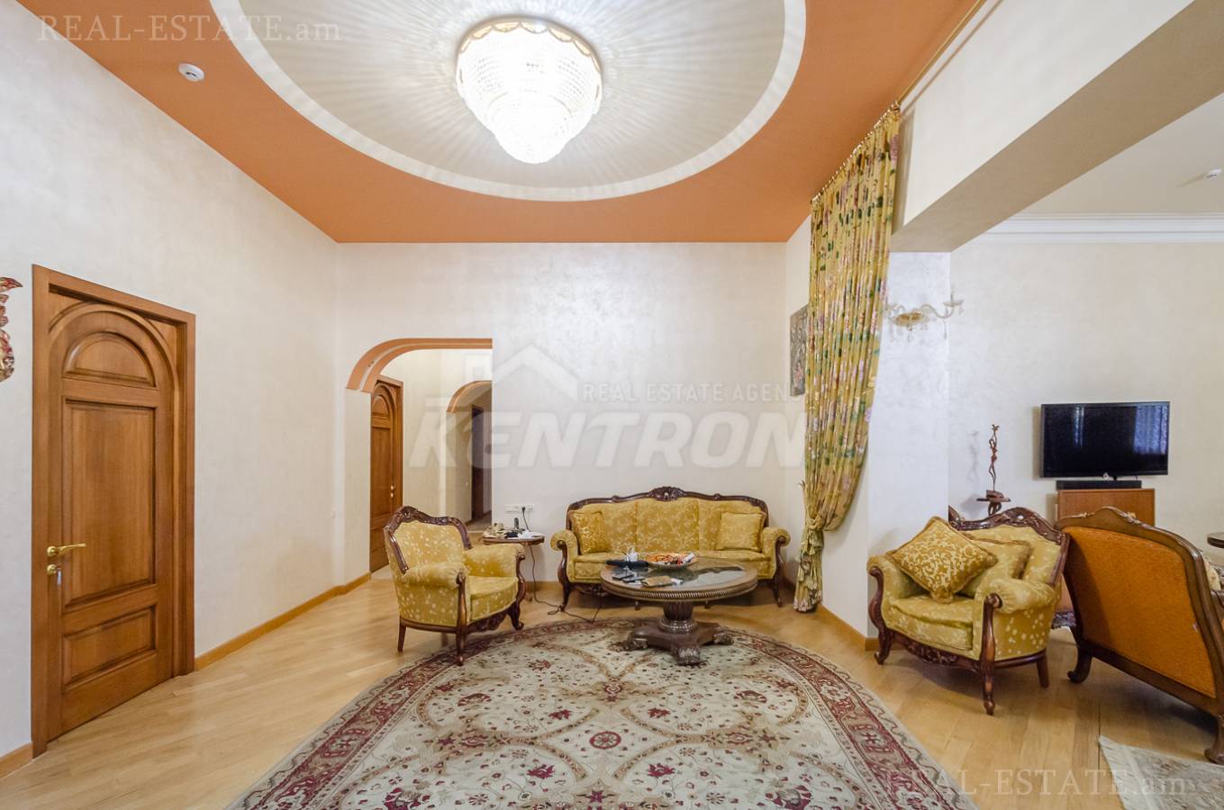 4 bedroom apartment for sale rue d'Abovyan, Center Yerevan, 137151