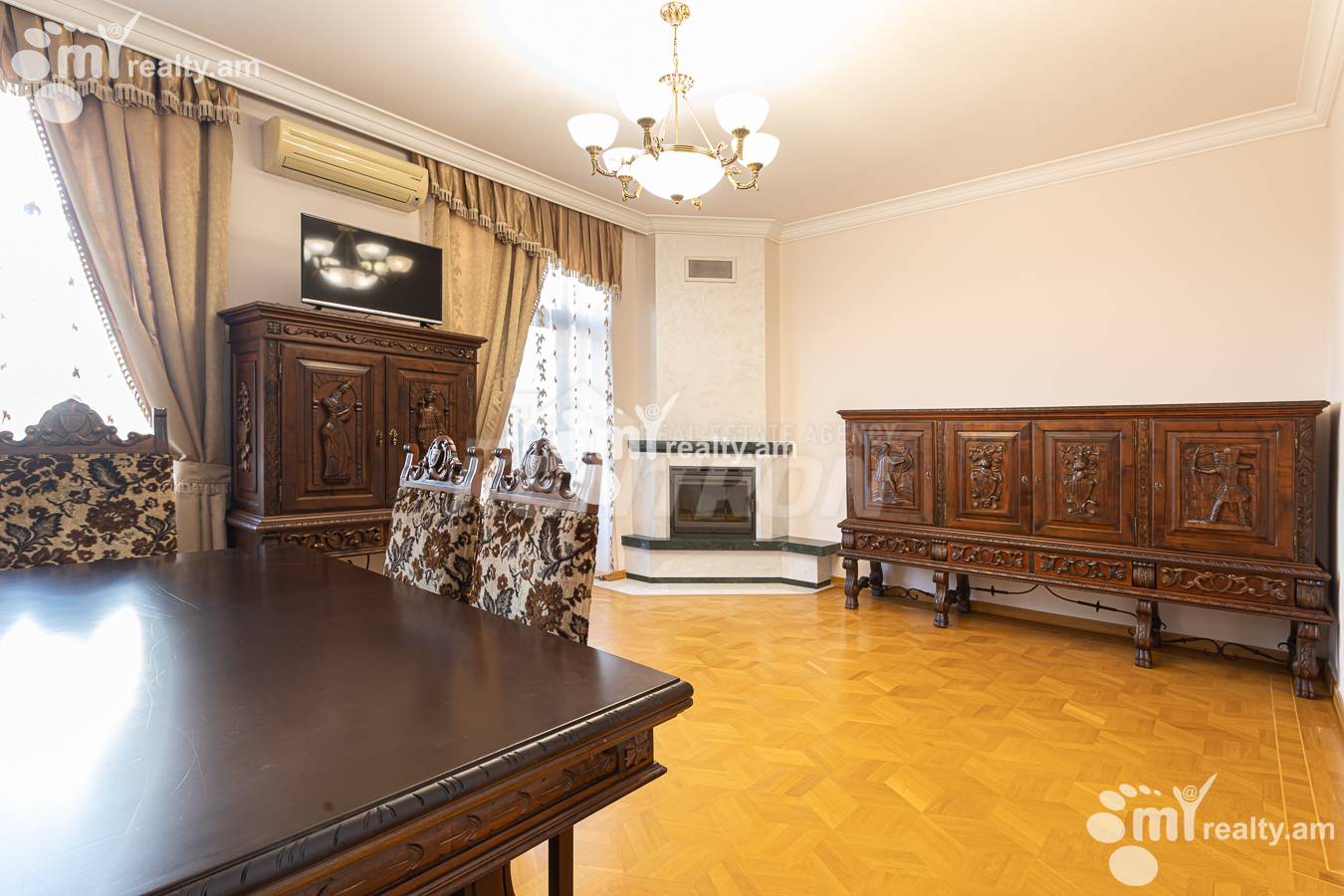 3 սենյականոց բնակարան  Աբովյան փող, Կենտրոն Երևան, 157095