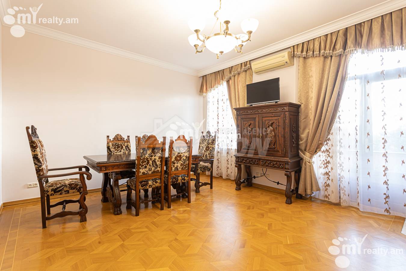 3 սենյականոց բնակարան  Աբովյան փող, Կենտրոն Երևան, 157095