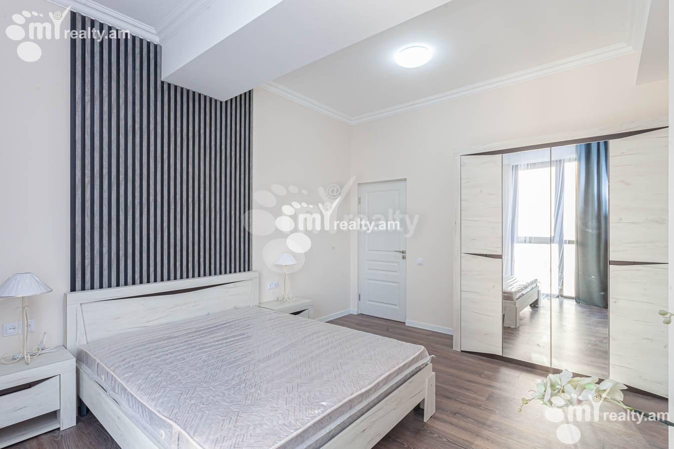 Купить 3 комнатную квартиру К. Улнеци ул., Канакер-Зейтун Ереван, 154008