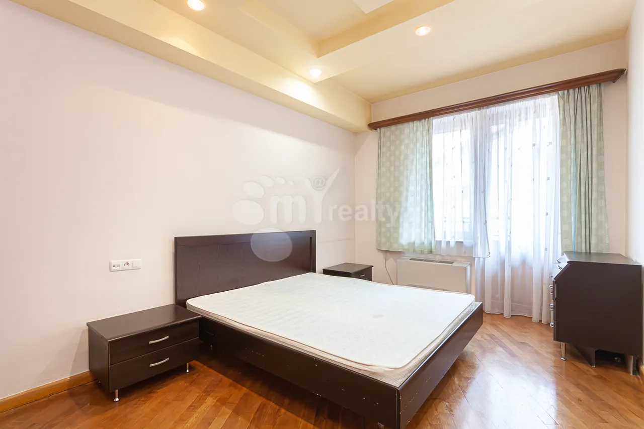 3 bedroom apartment for sale (خیابان نورترن (شمالی, مرکز شهر ایروان, 159098