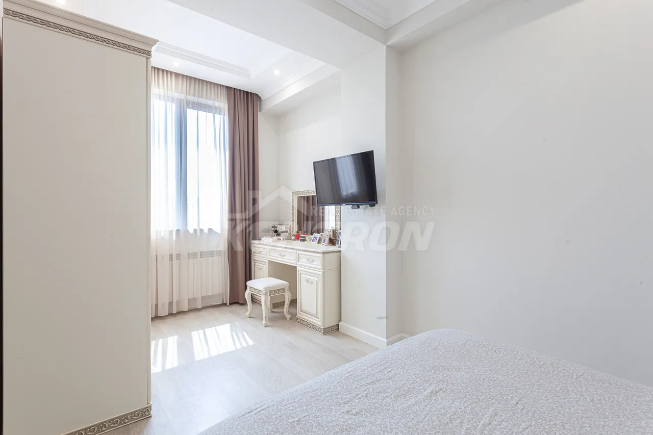 3 bedroom apartment for sale خیابان میکویان, داوتاشِن ایروان, 157184