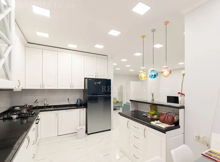 4 bedroom apartment for sale Aram St, Center Yerevan, 159820