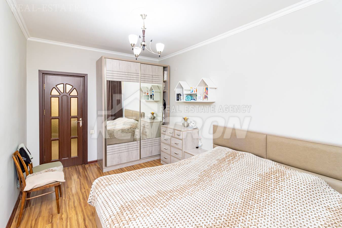 3 bedroom apartment for sale Saryan St, Center Yerevan, 135755