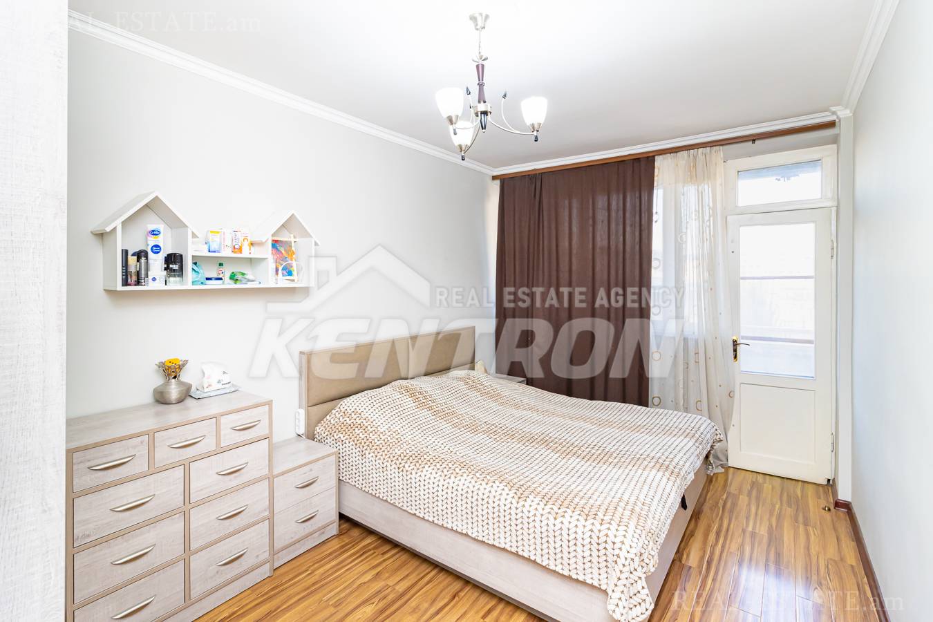 3 bedroom apartment for sale Saryan St, Center Yerevan, 135755
