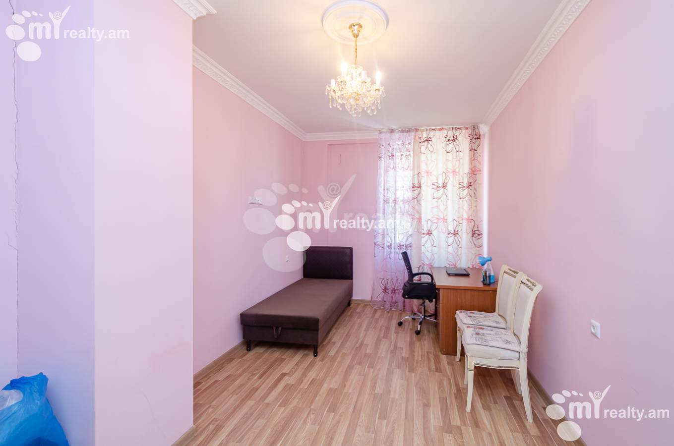 Снять 4 комнатную квартиру Арам ул, Центр Ереван, 152910