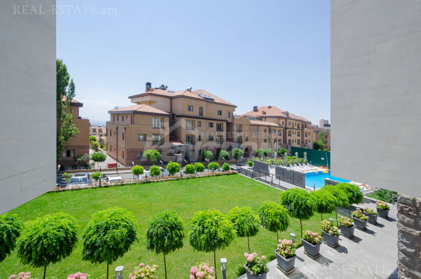 4 սենյականոց բնակարան  Անտառային փող, Կենտրոն Երևան, 138069