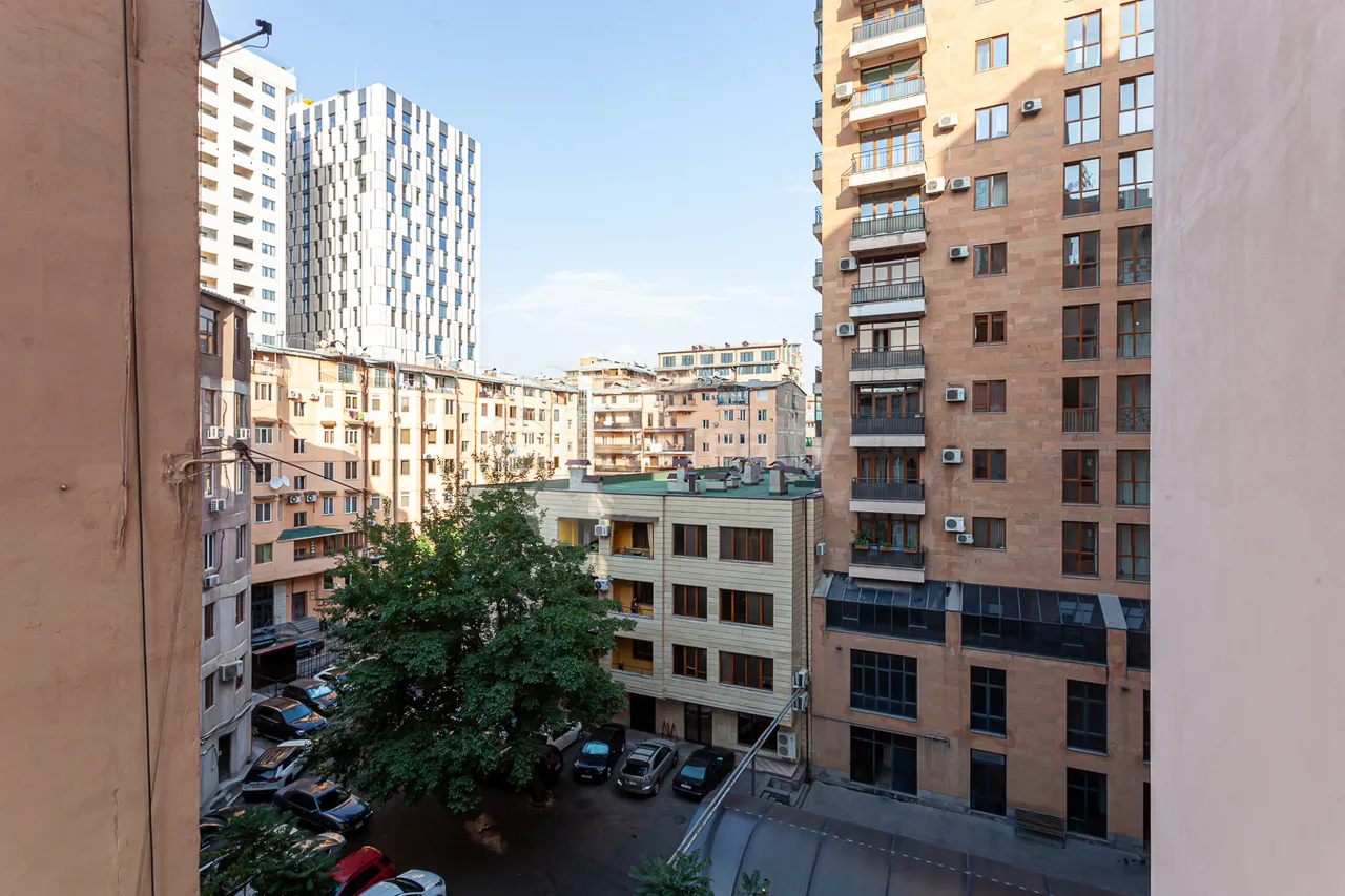 2 bedroom apartment for rent Koghbatsi St, Center Yerevan, 158130