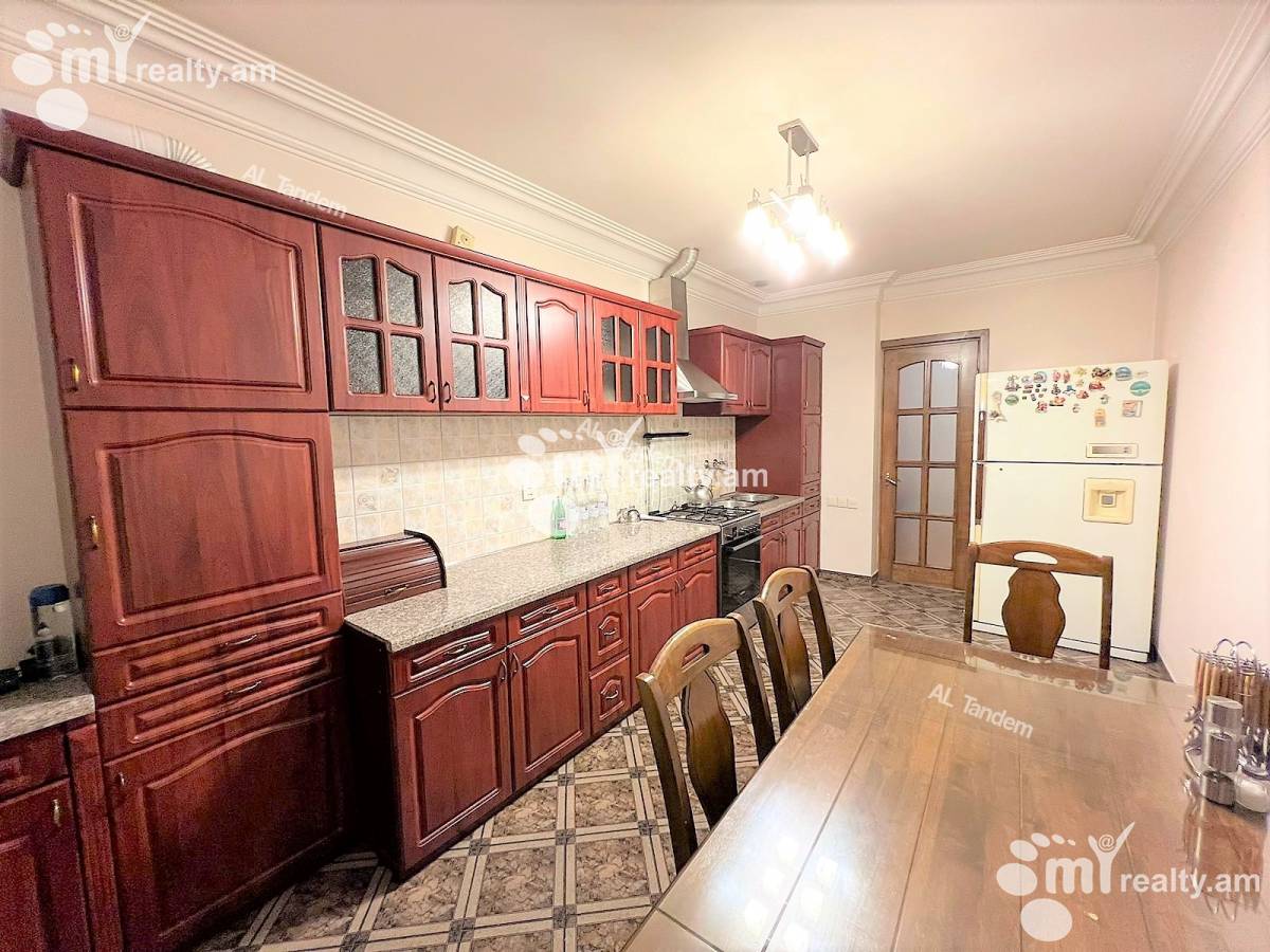 Снять 4 комнатную квартиру В.Папазян ул, Арабкир Ереван, 126101
