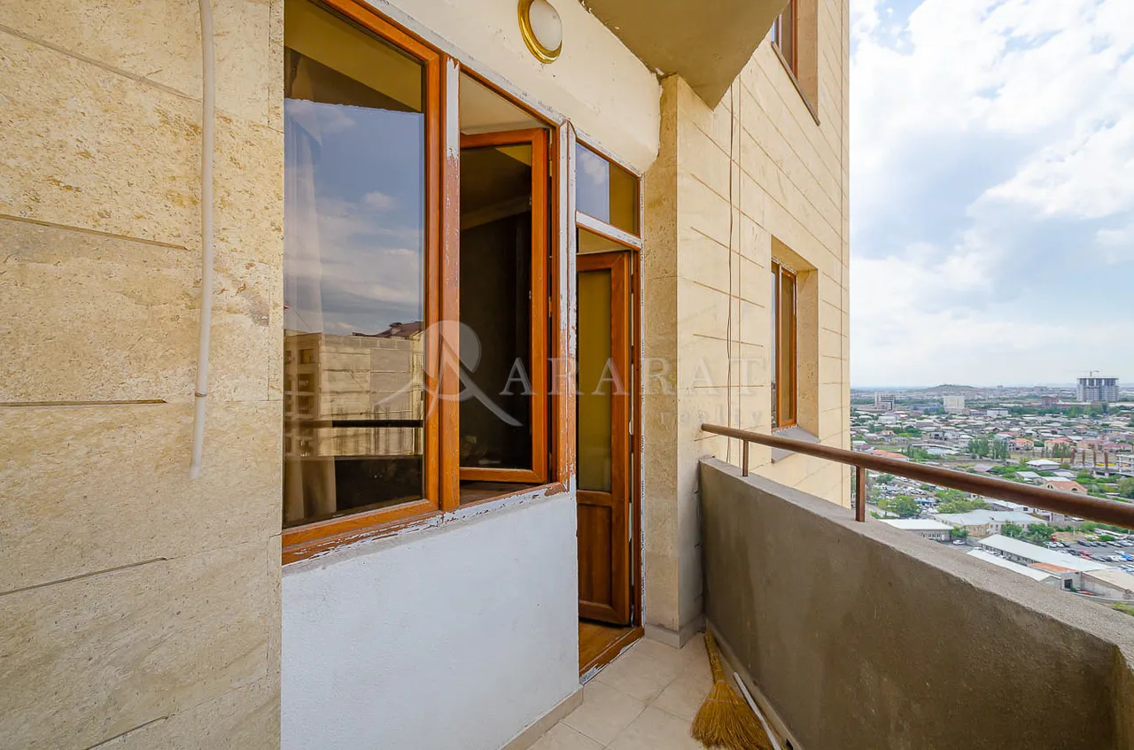 3 bedroom apartment for sale Argishti St, Center Yerevan, 157866