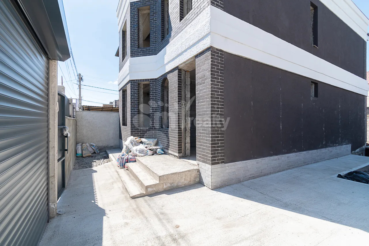 House for sale Gevorgyan st, Davtachène Yerevan, 160085