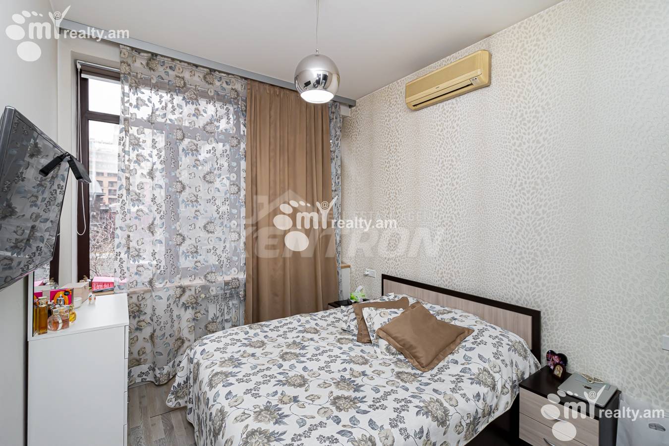 4 սենյականոց բնակարան  Նալբանդյան փող, Կենտրոն Երևան, 155250