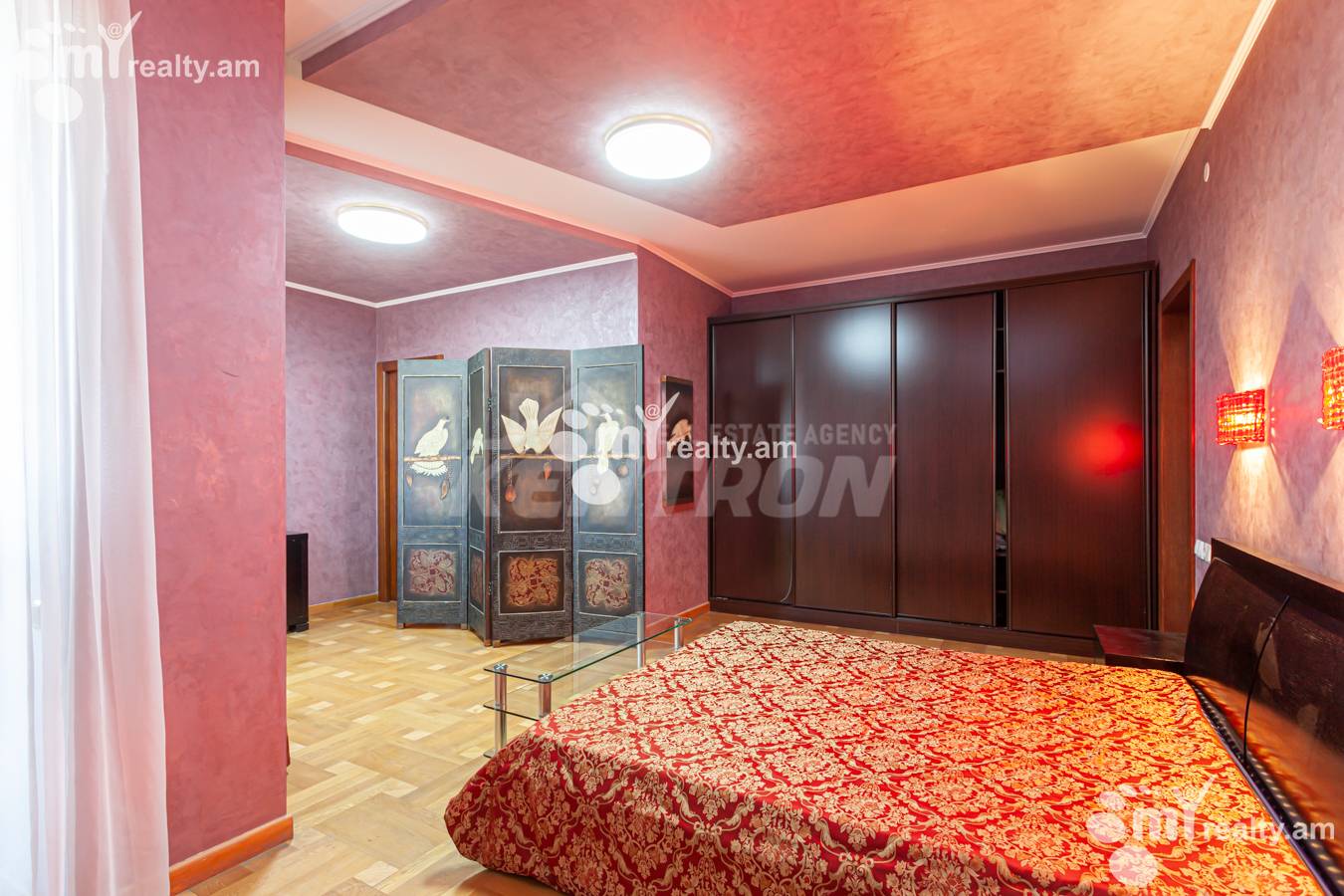 4 սենյականոց բնակարան  Ամիրյան փող, Կենտրոն Երևան, 147829