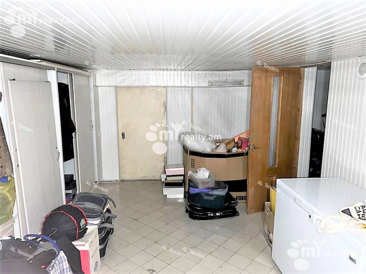 Купить 4 комнатную квартиру Бакунц ул, Нор-Норк Ереван, 125086