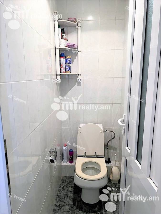 Купить 4 комнатную квартиру Бакунц ул, Нор-Норк Ереван, 125086