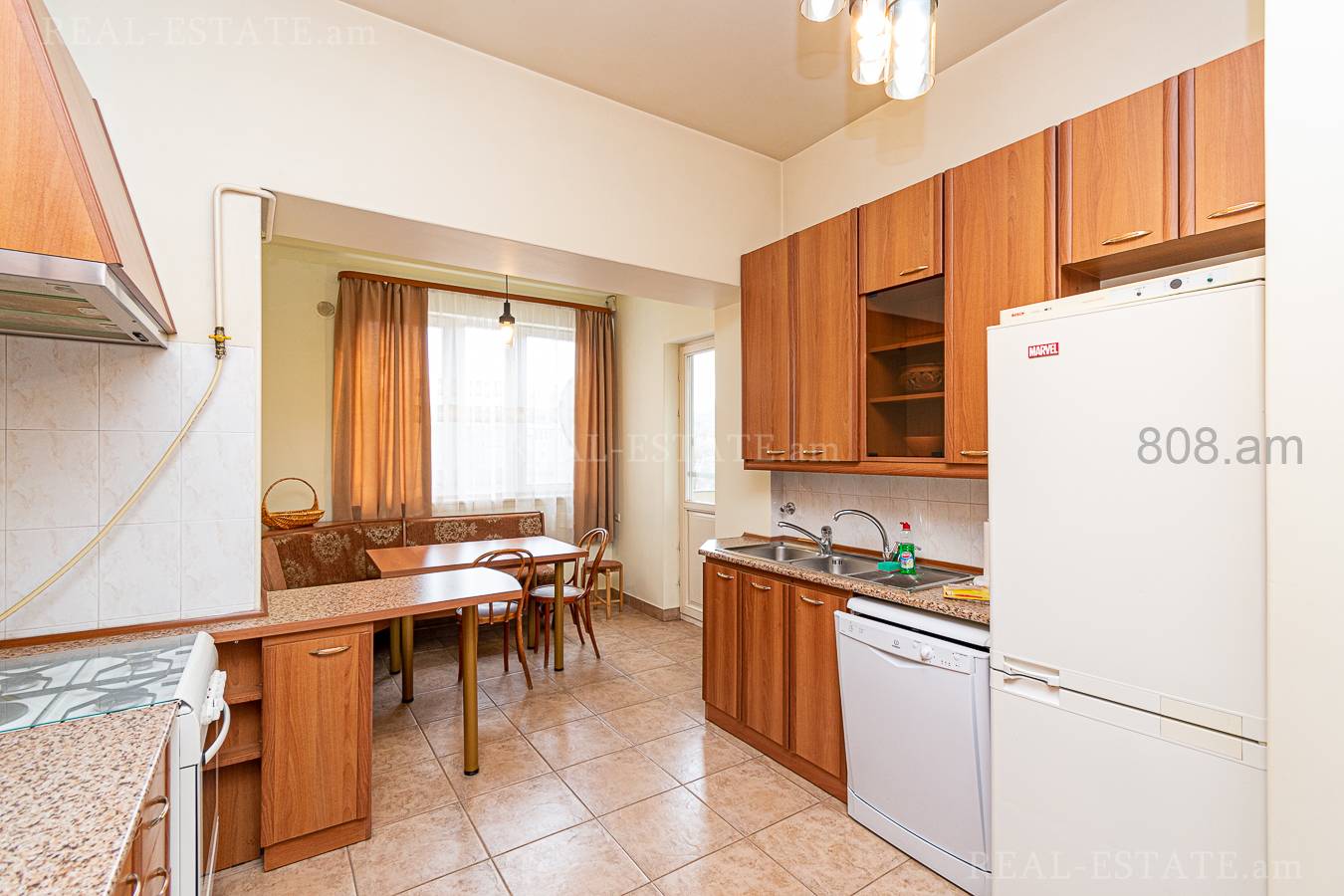 5 սենյականոց բնակարան  Ղազար Փարպեցու փող, Կենտրոն Երևան, 133741